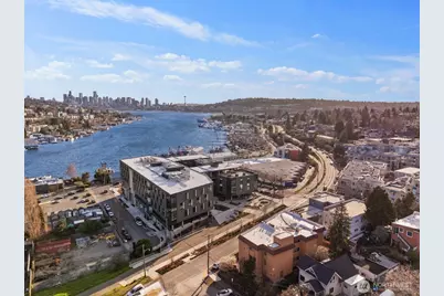 3905 4th Avenue NE #301, Seattle, WA 98105 - Photo 31