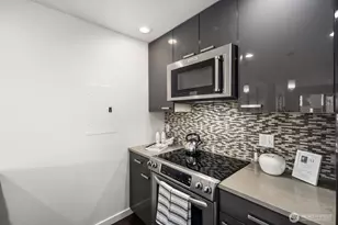 3905 4th Ave NE, Seattle, WA 98105 - Photo 5