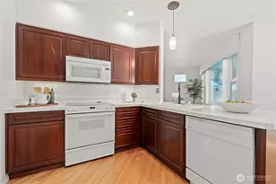 6910 51st St Ct W, University Place, WA 98467 - Photo 11