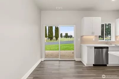 208 Shannon Lewis Lane, Winlock, WA 98596 - Photo 9