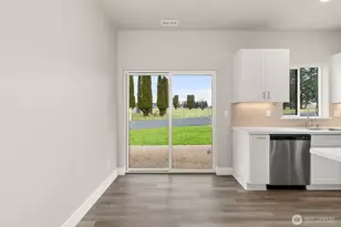 208 Shannon Lewis Ln, Winlock, WA 98596 - Photo 9