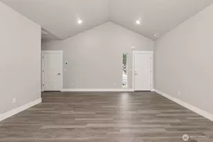 208 Shannon Lewis Ln, Winlock, WA 98596 - Photo 3