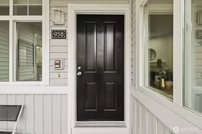 958 232nd Place NE, Sammamish, WA 98074 - Photo 3