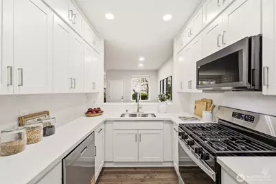 958 232nd Place NE, Sammamish, WA 98074 - Photo 11