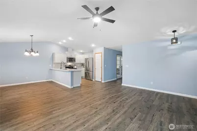 10109 Meadowside Lane SW, Rochester, WA 98579 - Photo 9