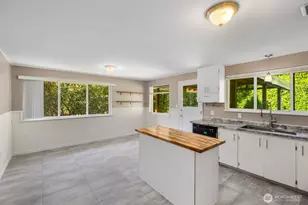 8415 Mt Tacoma Dr SW, Lakewood, WA 98498 - Photo 11