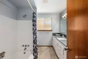 8415 Mt Tacoma Dr SW, Lakewood, WA 98498 - Photo 23