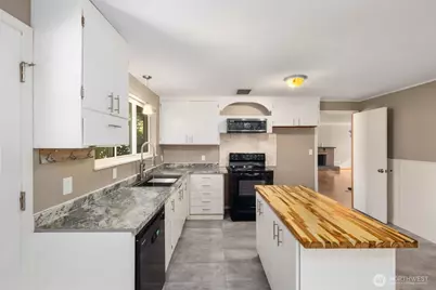 8415 Mt Tacoma Drive SW, Lakewood, WA 98498 - Photo 15