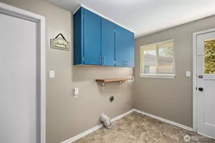 8415 Mt Tacoma Dr SW, Lakewood, WA 98498 - Photo 33