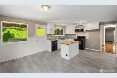 8415 Mt Tacoma Drive SW, Lakewood, WA 98498 - Photo 13