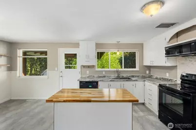 8415 Mt Tacoma Drive SW, Lakewood, WA 98498 - Photo 15