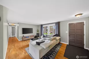 580 SW 3rd Ave, Oak Harbor, WA 98277 - Photo 5