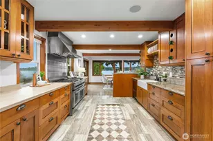 12506 Holmes Point Dr NE, Kirkland, WA 98034 - Photo 9