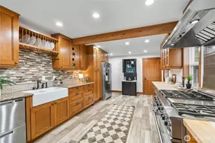 12506 Holmes Point Dr NE, Kirkland, WA 98034 - Photo 11