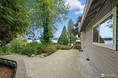 12506 Holmes Point Drive NE, Kirkland, WA 98034 - Photo 35