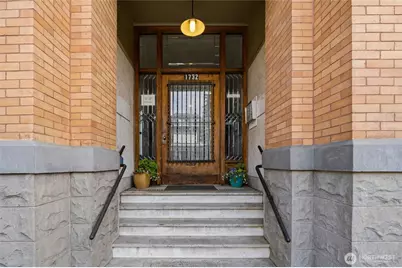 1732 15th Avenue #3, Seattle, WA 98122 - Photo 3