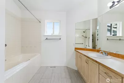 22619 4th Avenue W #3-103, Bothell, WA 98021 - Photo 17