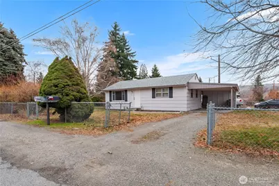 1100 3rd Street, East Wenatchee, WA 98802 - Photo 1