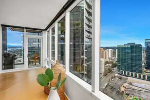 10700 NE 4th St, Bellevue, WA 98004 - Photo 11