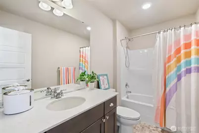 17818 Berkeley Parkway E, Bonney Lake, WA 98391 - Photo 23