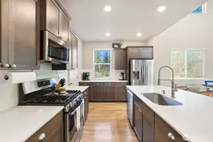 17818 Berkeley Pkwy E, Bonney Lake, WA 98391 - Photo 25