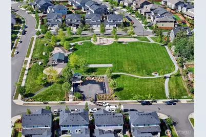 17818 Berkeley Parkway E, Bonney Lake, WA 98391 - Photo 37