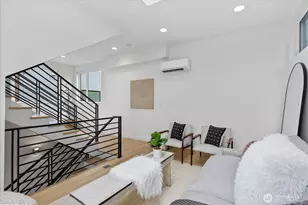 3813 Fremont Ln N, Seattle, WA 98103 - Photo 15