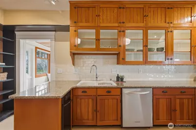 240 S Forest Street, Bellingham, WA 98225 - Photo 15