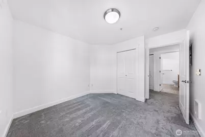 3150 W Government Way #407, Seattle, WA 98199 - Photo 17
