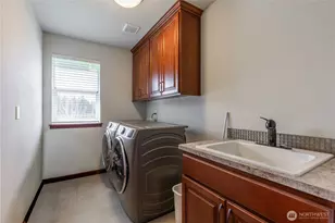 12228 186 St E, Puyallup, WA 98374 - Photo 31