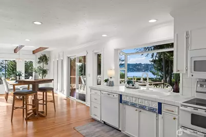 6684 Cromwell Beach Drive NW, Gig Harbor, WA 98335 - Photo 11