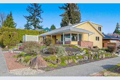 8900 2nd Avenue NE, Seattle, WA 98115 - Photo 1