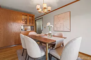 8900 2nd Ave NE, Seattle, WA 98115 - Photo 9