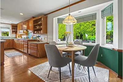 8900 2nd Avenue NE, Seattle, WA 98115 - Photo 15