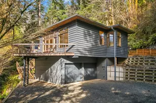 5384 Crystal Springs Dr NE, Bainbridge Island, WA 98110 - Photo 3