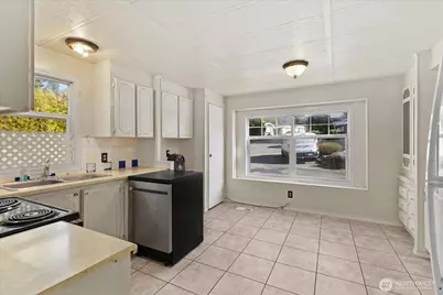 4111 164th Street SW #43, Lynnwood, WA 98087 - Photo 7