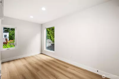 9692 51st Avenue S, Seattle, WA 98118 - Photo 17