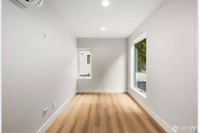 9692 51st Avenue S, Seattle, WA 98118 - Photo 19