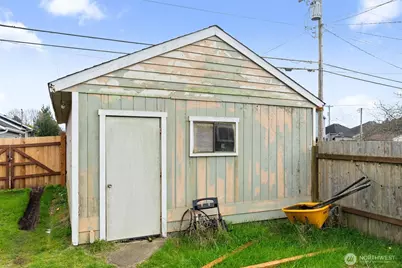 909 W Market Street, Aberdeen, WA 98520 - Photo 7