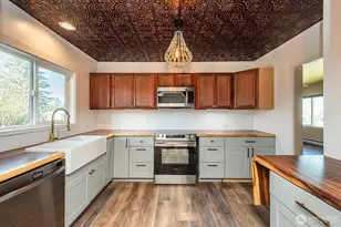 1202 W 9th St, Port Angeles, WA 98363 - Photo 19