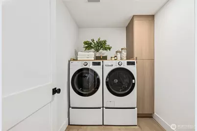 3695 122nd Avenue SE, Bellevue, WA 98006 - Photo 33