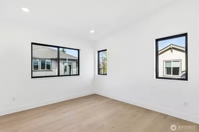 3695 122nd Avenue SE, Bellevue, WA 98006 - Photo 27