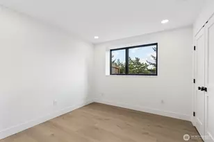 3695 122nd Ave SE, Bellevue, WA 98006 - Photo 35