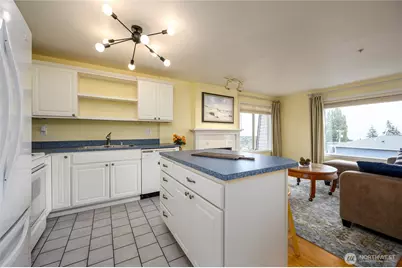 910 34th Street #202, Anacortes, WA 98221 - Photo 7