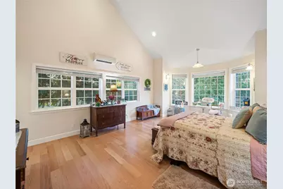 12811 Kapowsin Highlands Drive E, Graham, WA 98338 - Photo 13