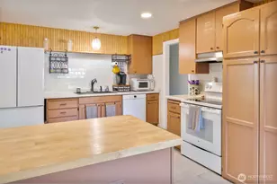 6028 S Prospect St, Tacoma, WA 98409 - Photo 9