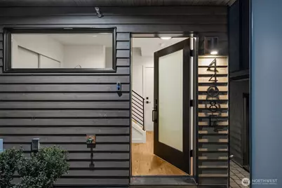 4408 D 50th Avenue S, Seattle, WA 98118 - Photo 5