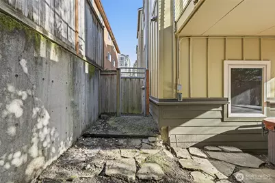 3671 Dayton Avenue N #2, Seattle, WA 98103 - Photo 25