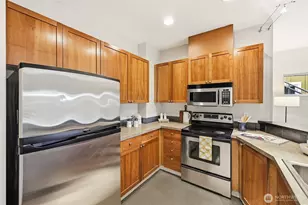3671 Dayton Ave N, Seattle, WA 98103 - Photo 11