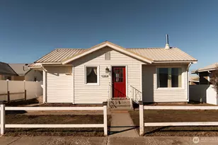 325 Almira Ave, Connell, WA 99326 - Photo 1